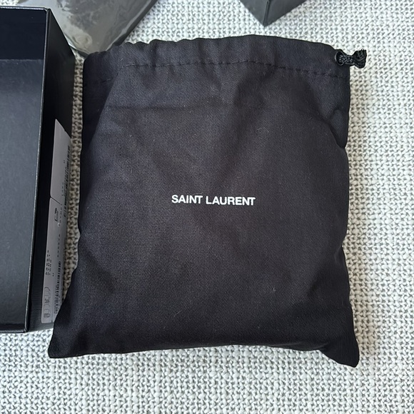 YSL Yves Saint Laurent black leather wallet - Picture 4 of 13